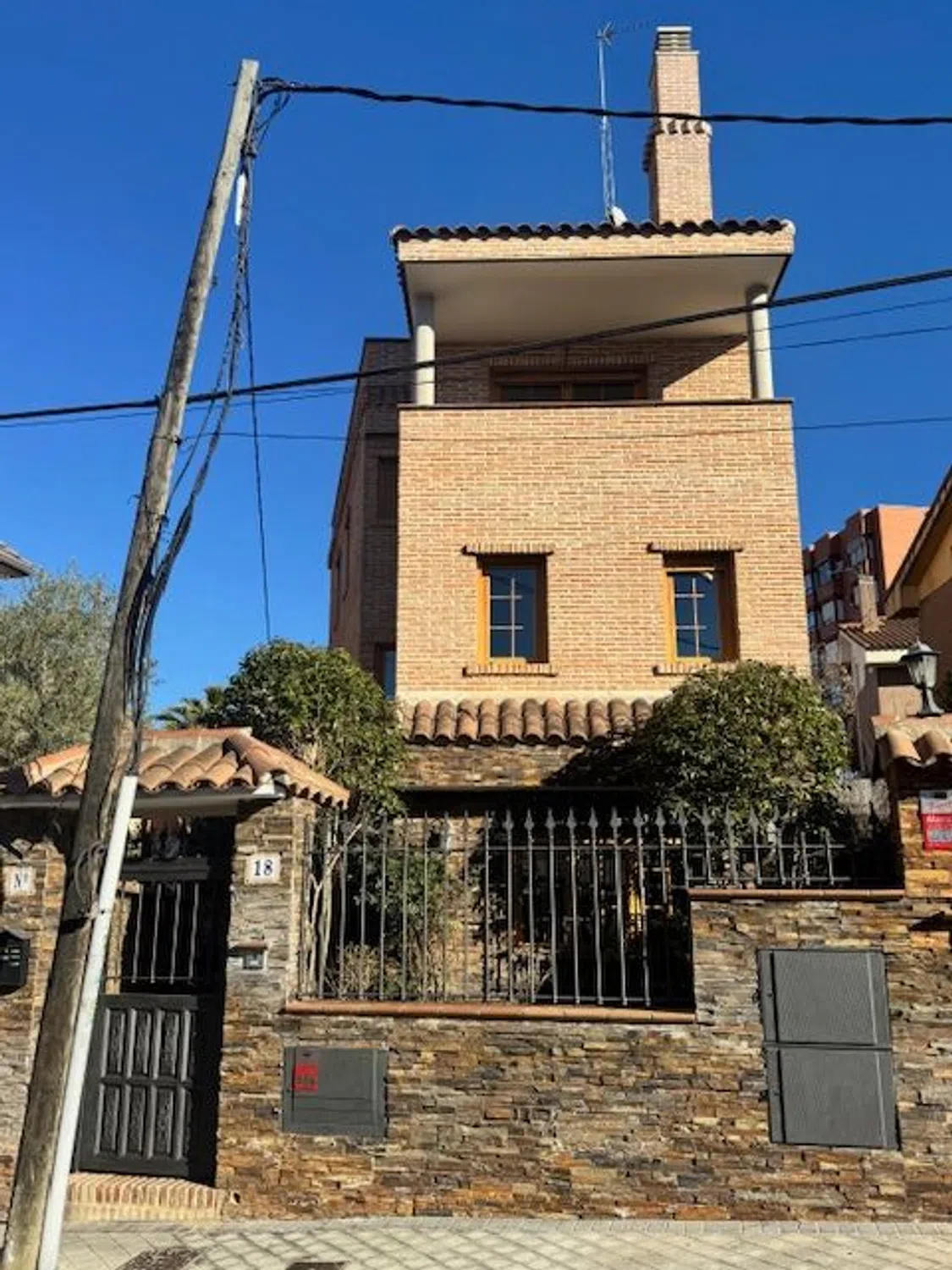 Casa independiente en calle de Regina Álvarez