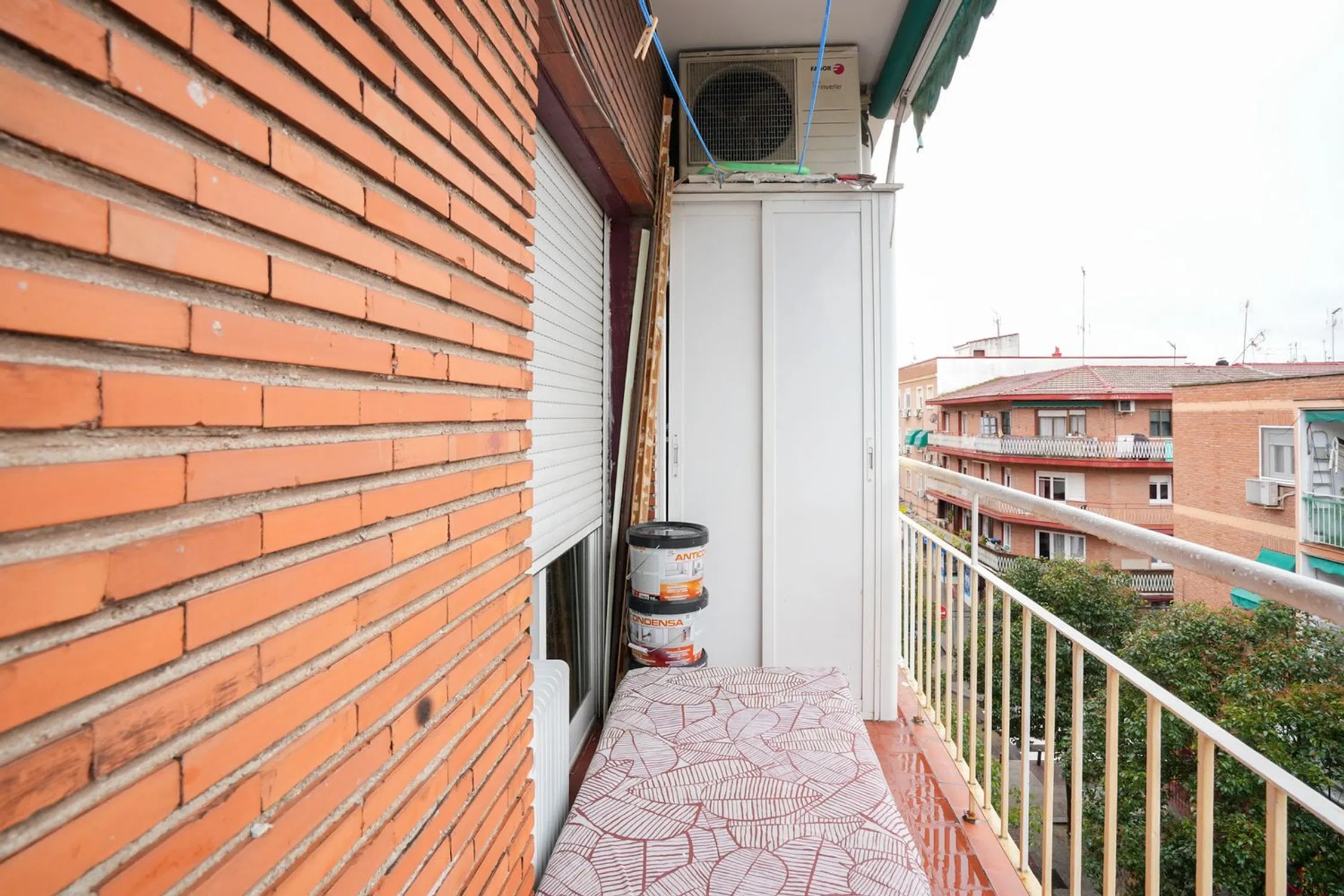 Piso en calle de la Aladierna - Photo 3