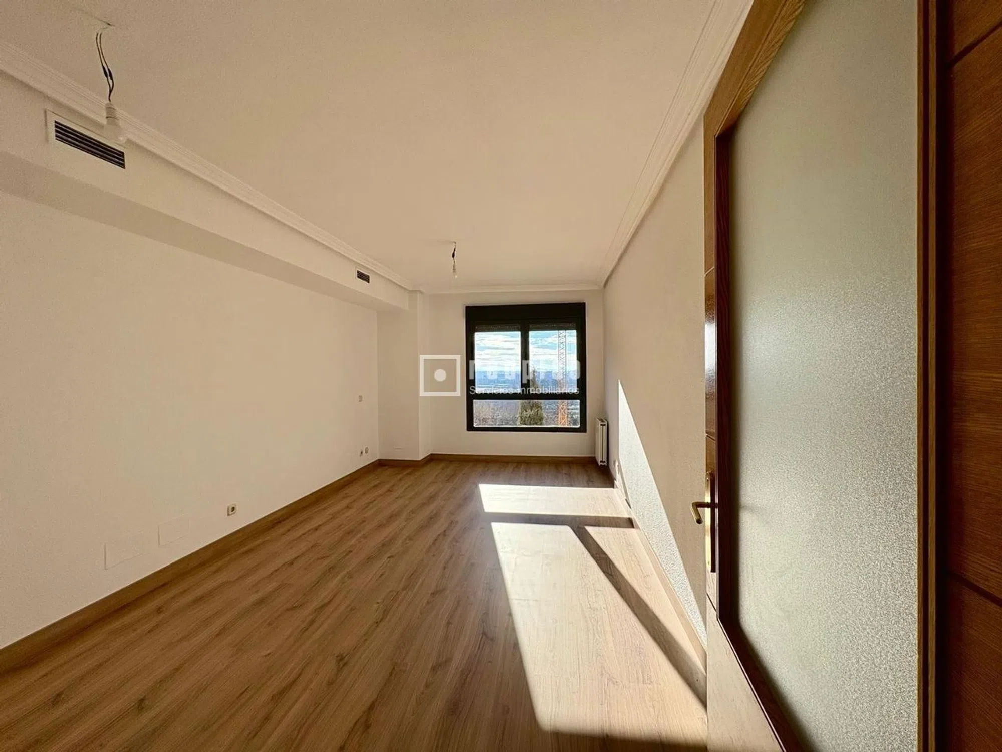 Piso en calle del Charleroi - Photo 3