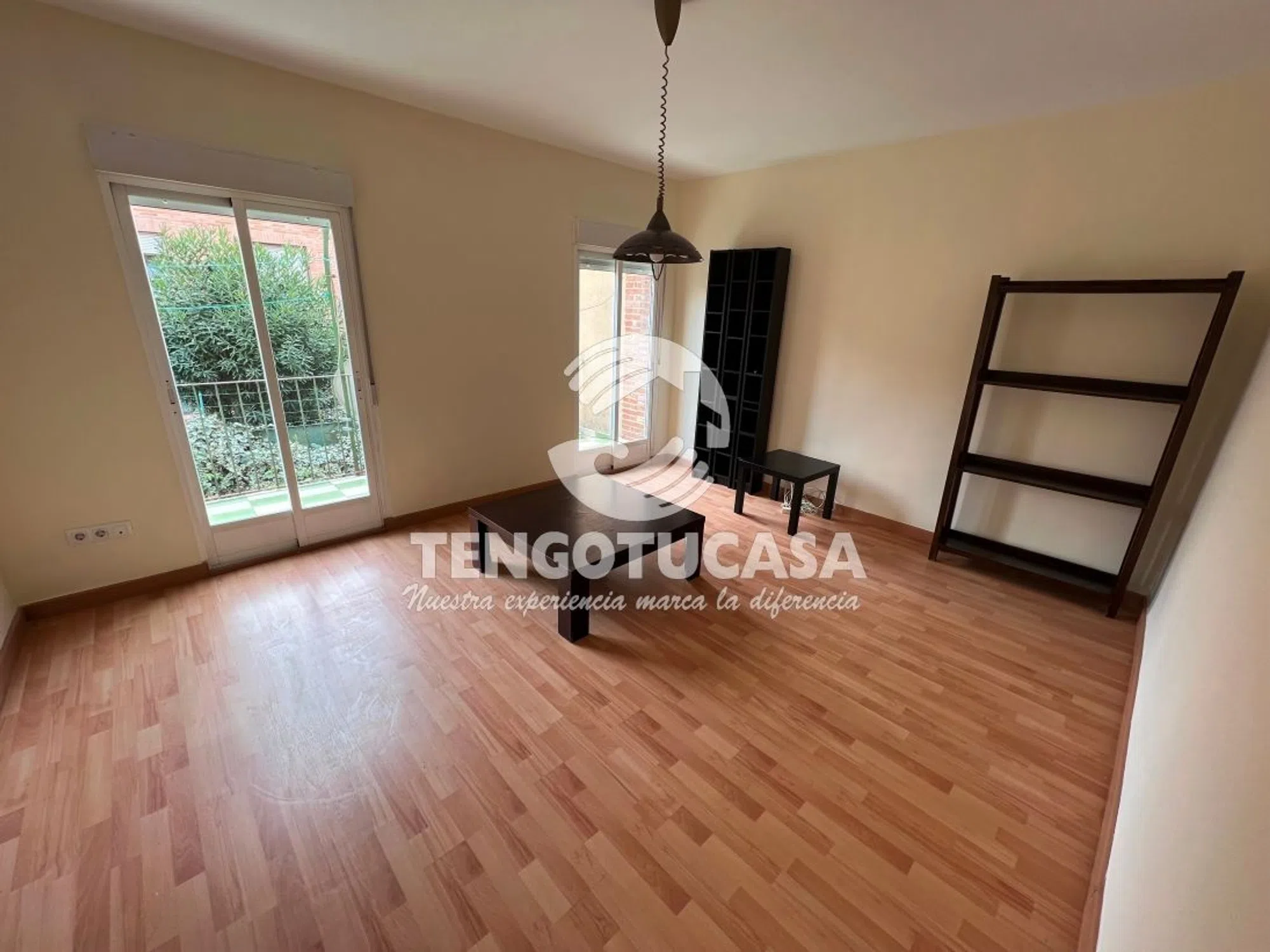 Piso en calle de Rafael de la Hoz - Photo 2