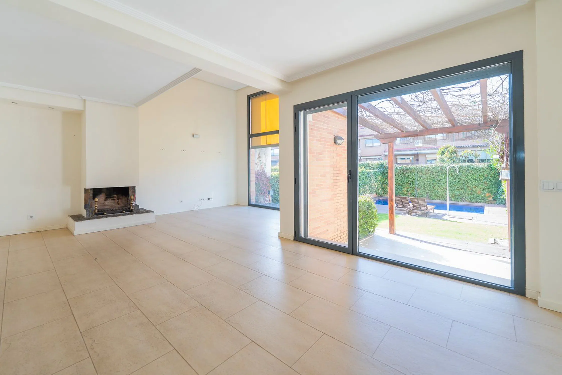 Chalet adosado en calle Cinco Lagunas - Photo 4