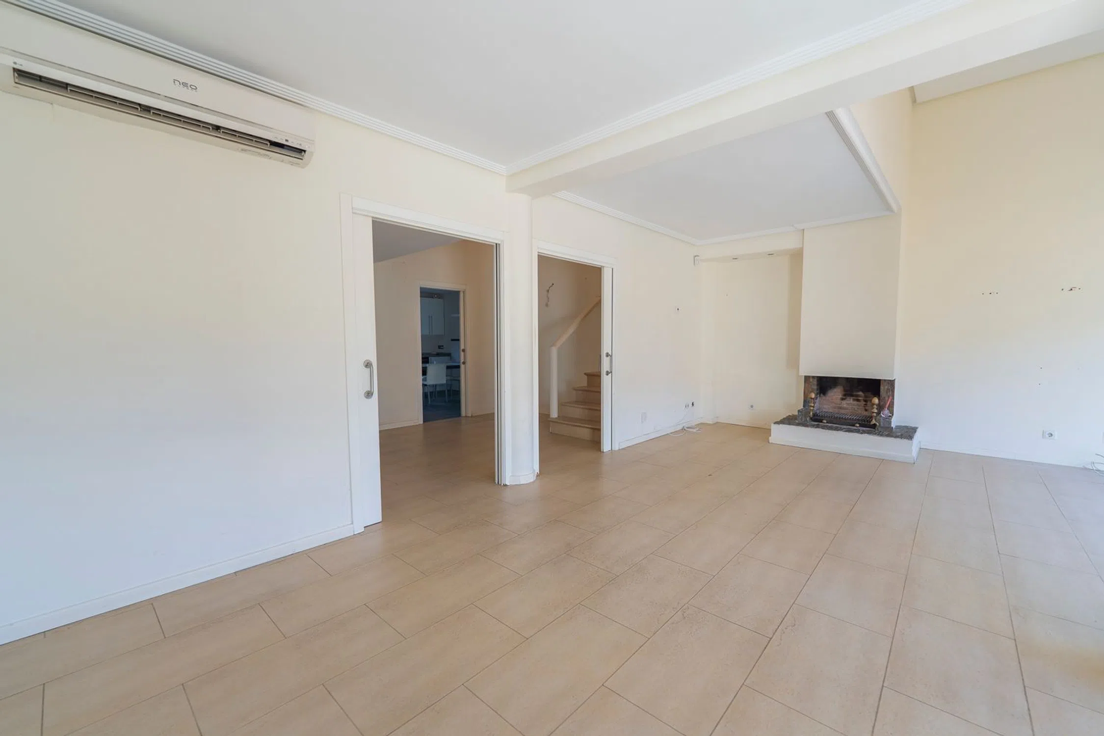Chalet adosado en calle Cinco Lagunas - Photo 6