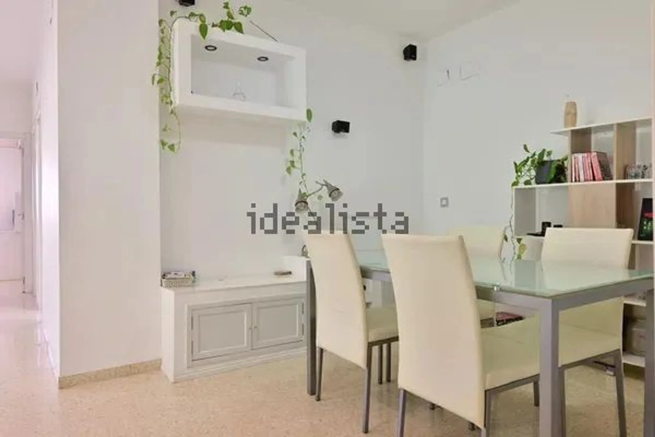 Piso en calle de Rocafort - Photo 4