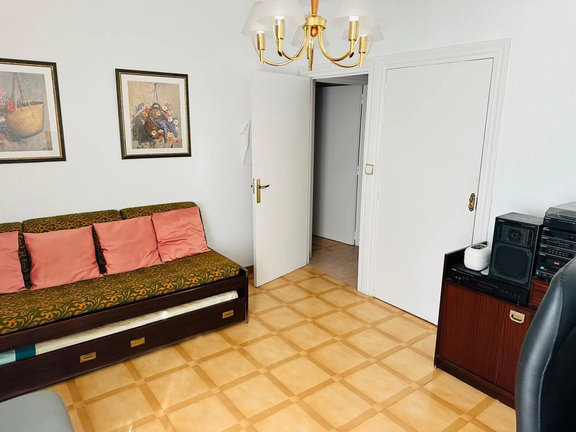 Piso en plaza de Ensidesa - Photo 2