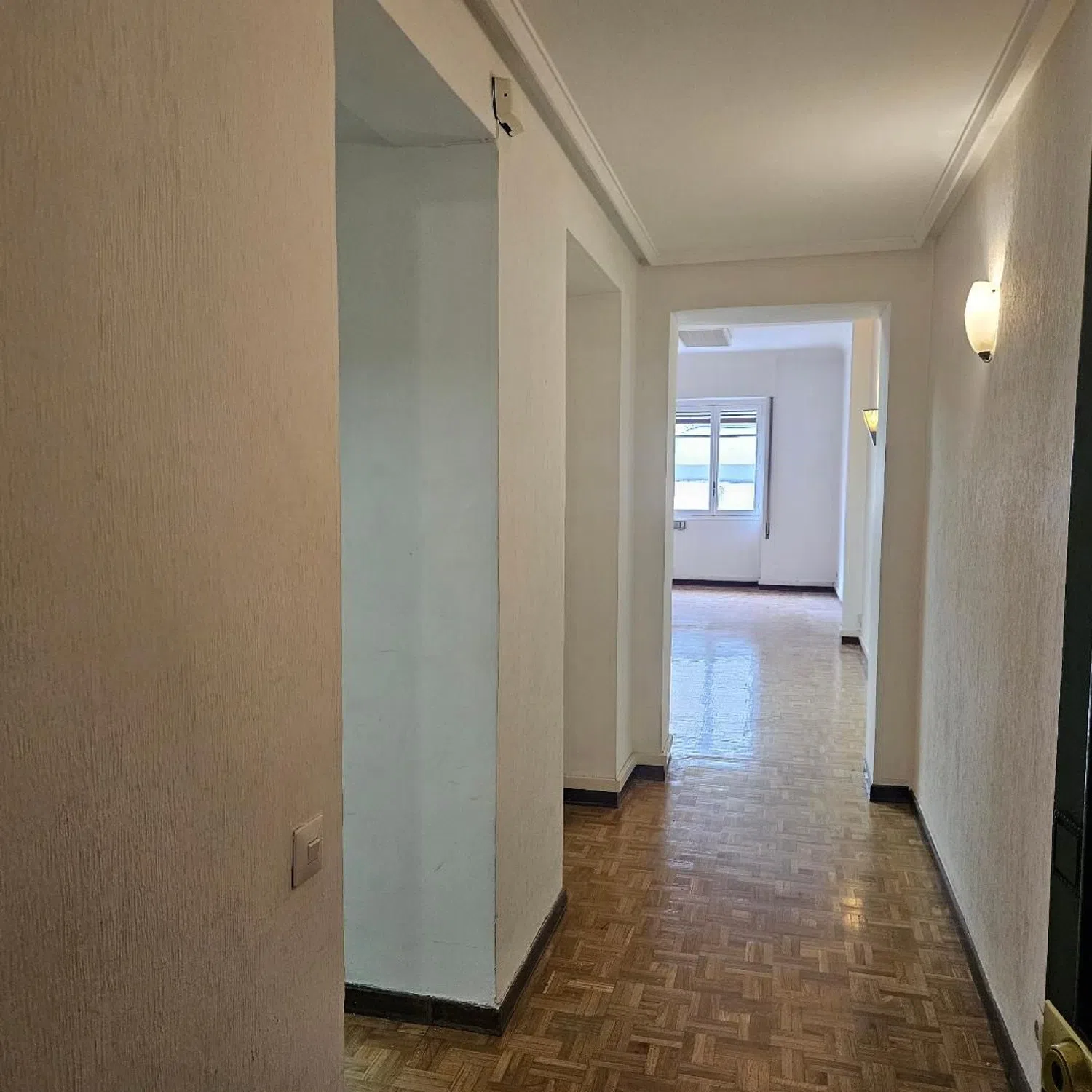 Piso en calle de Fernán González - Photo 2
