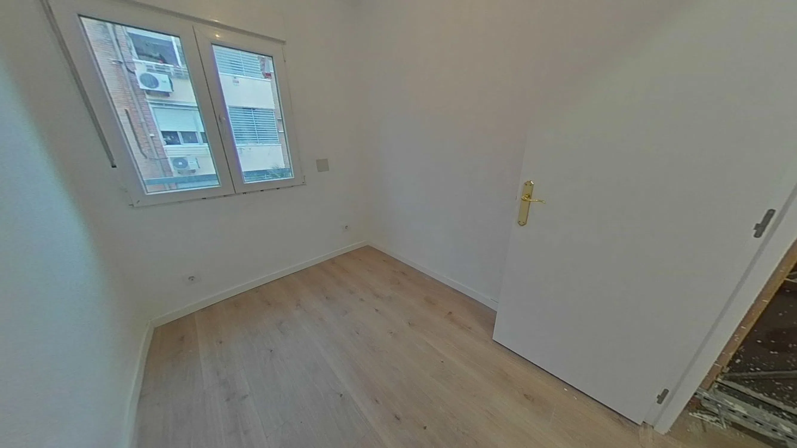 Piso en calle de Villuercas - Photo 3