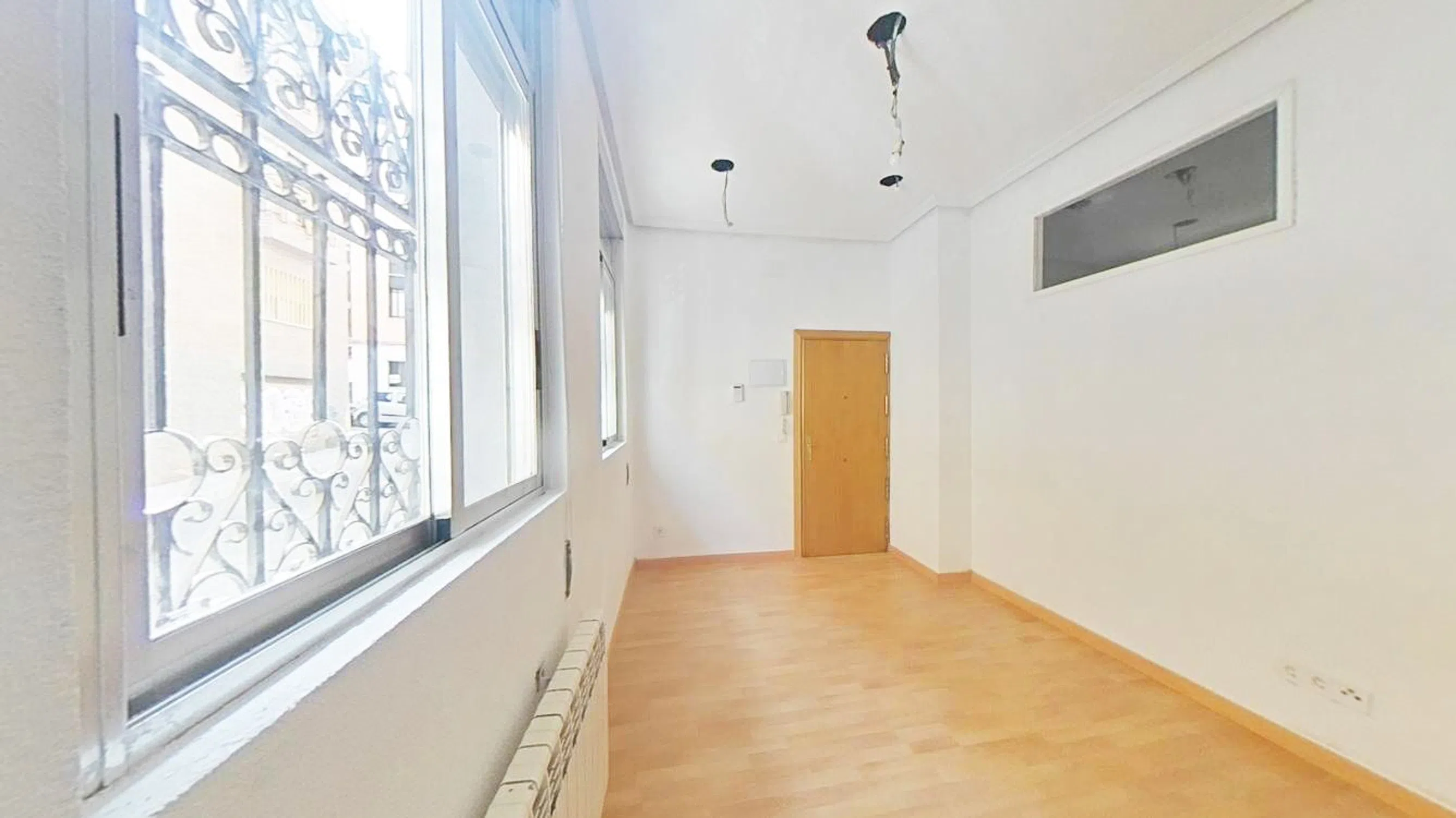 Piso en calle de Aranjuez - Photo 2