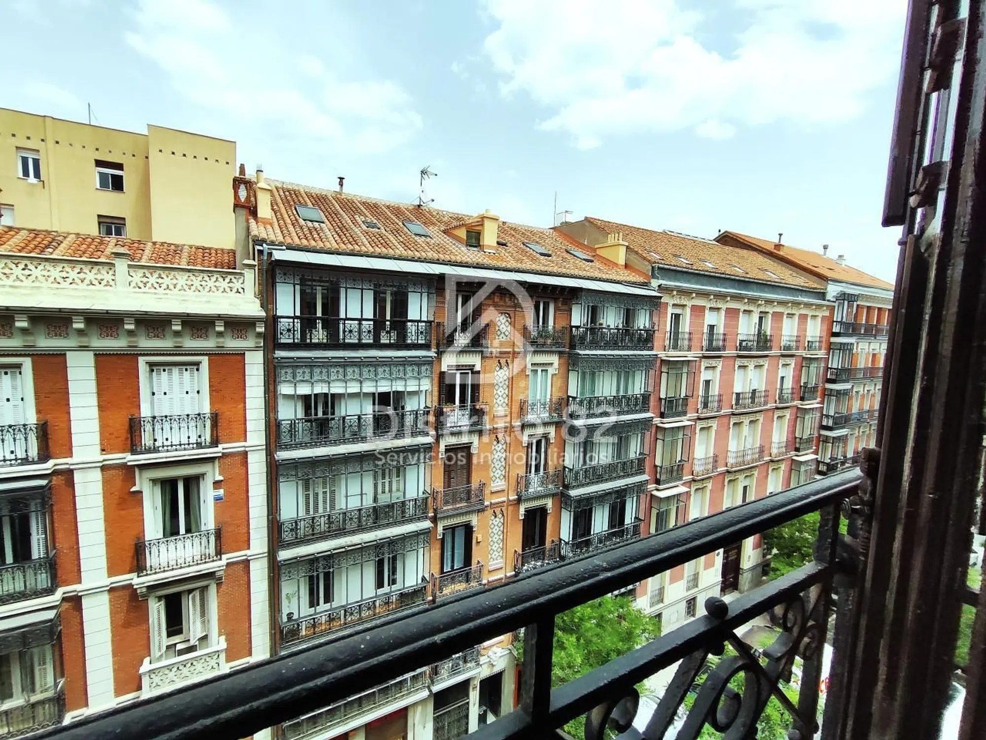 Piso en calle de Juan de Mena - Photo 2