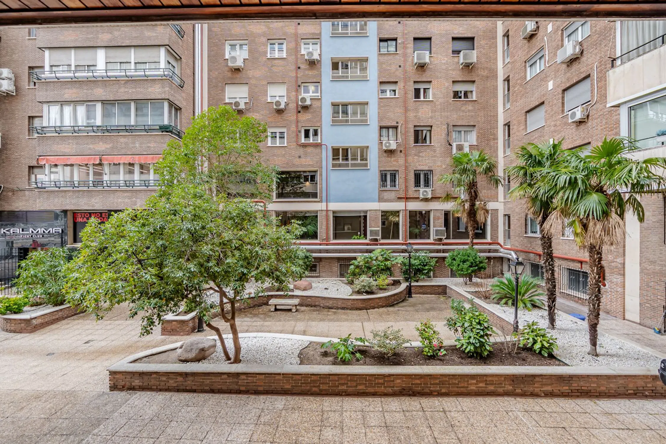 Piso en avenida de la Reina Victoria