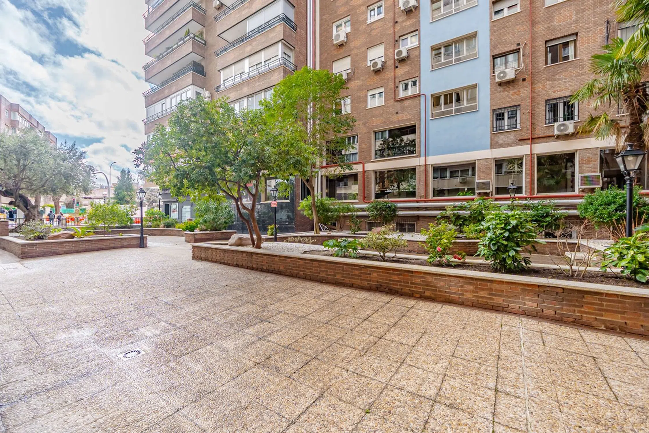 Piso en avenida de la Reina Victoria - Photo 8