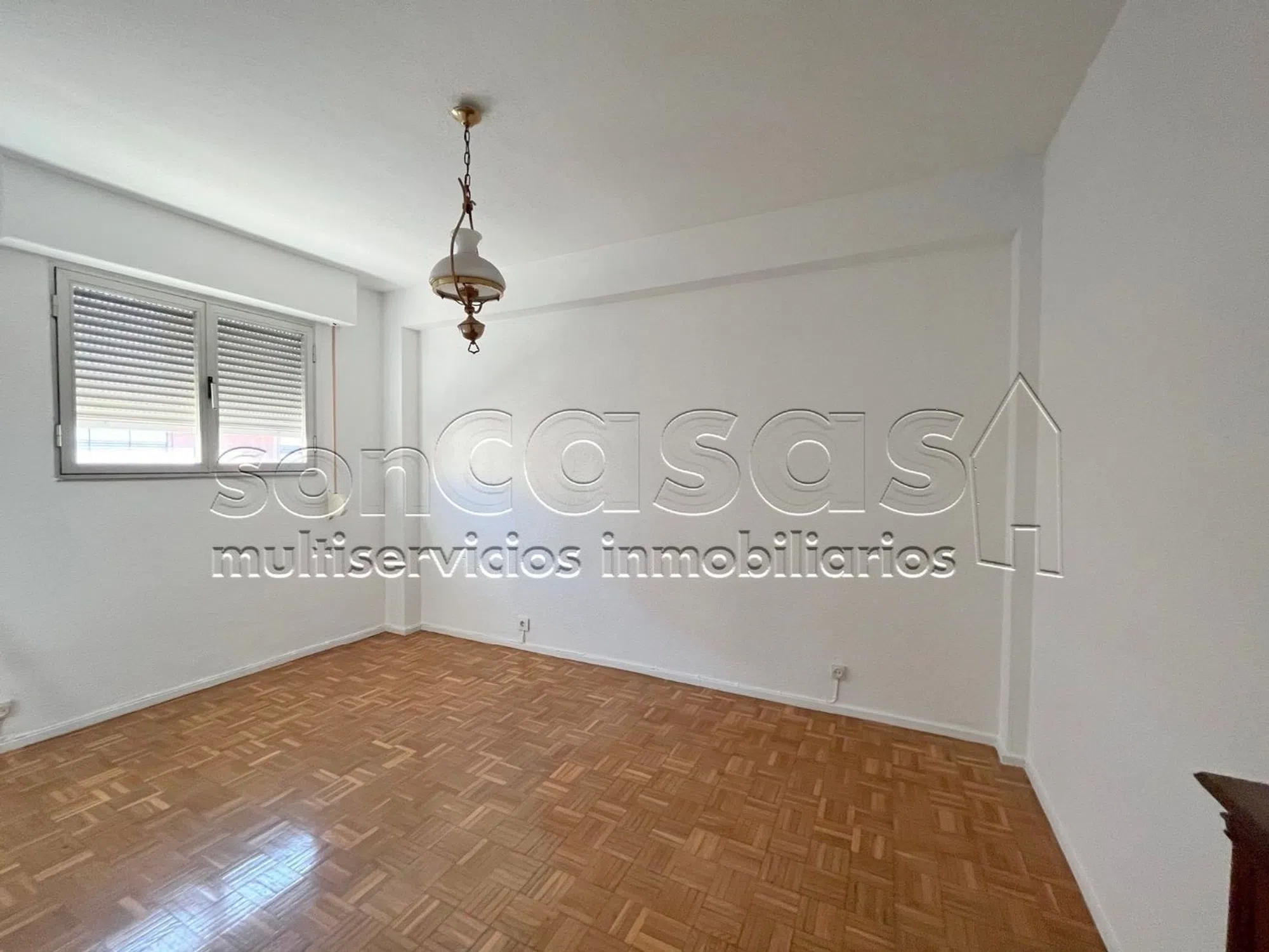 Piso en calle Alegría de Oria - Photo 2