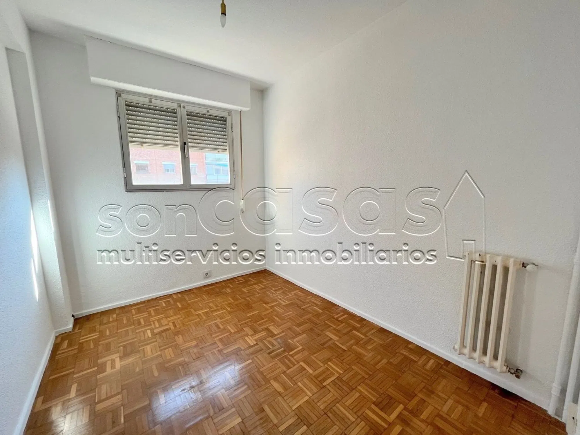 Piso en calle Alegría de Oria - Photo 4