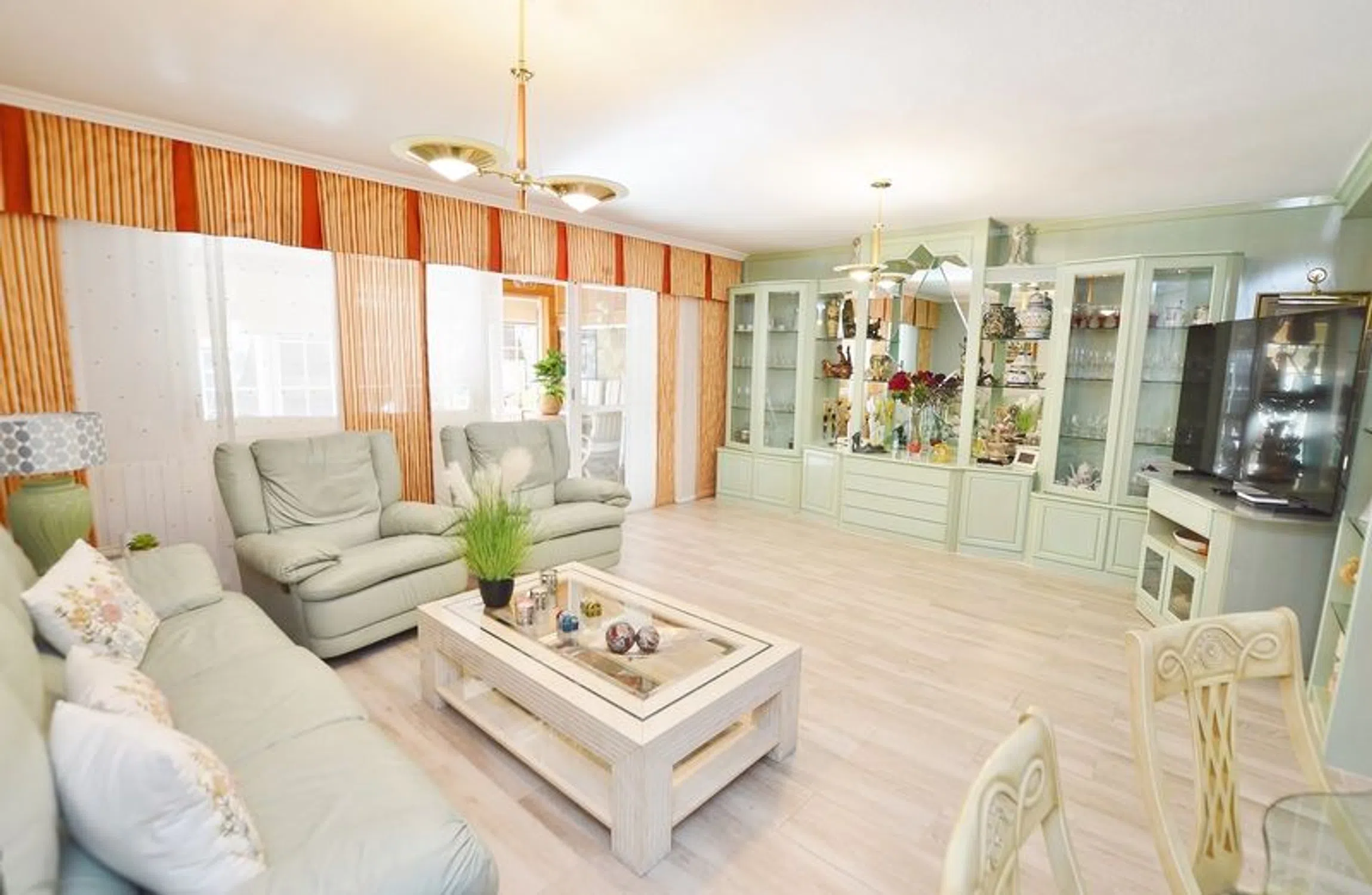 Chalet adosado en calle de Suiza - Photo 5