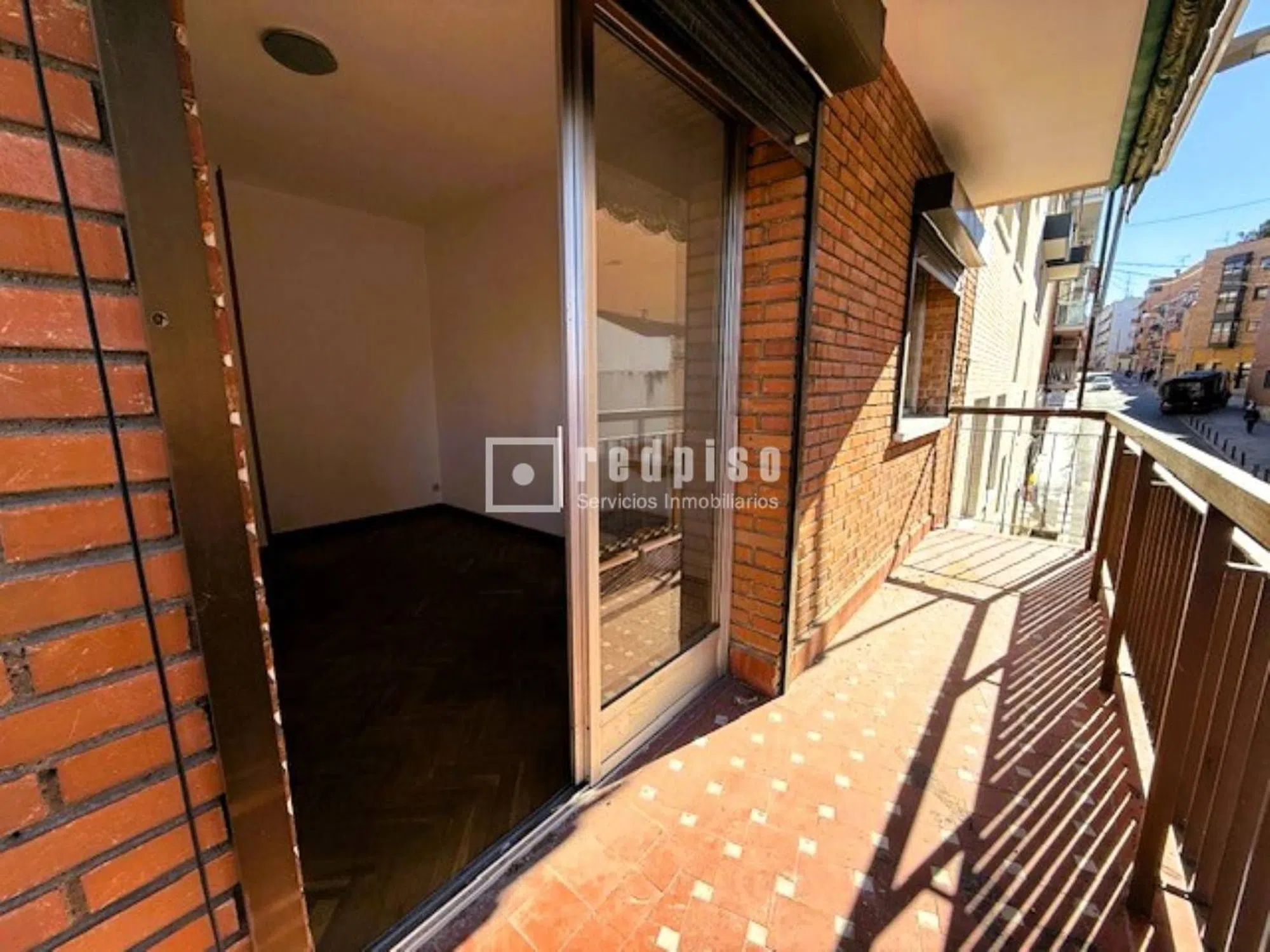 Piso en calle de Villaamil - Photo 2