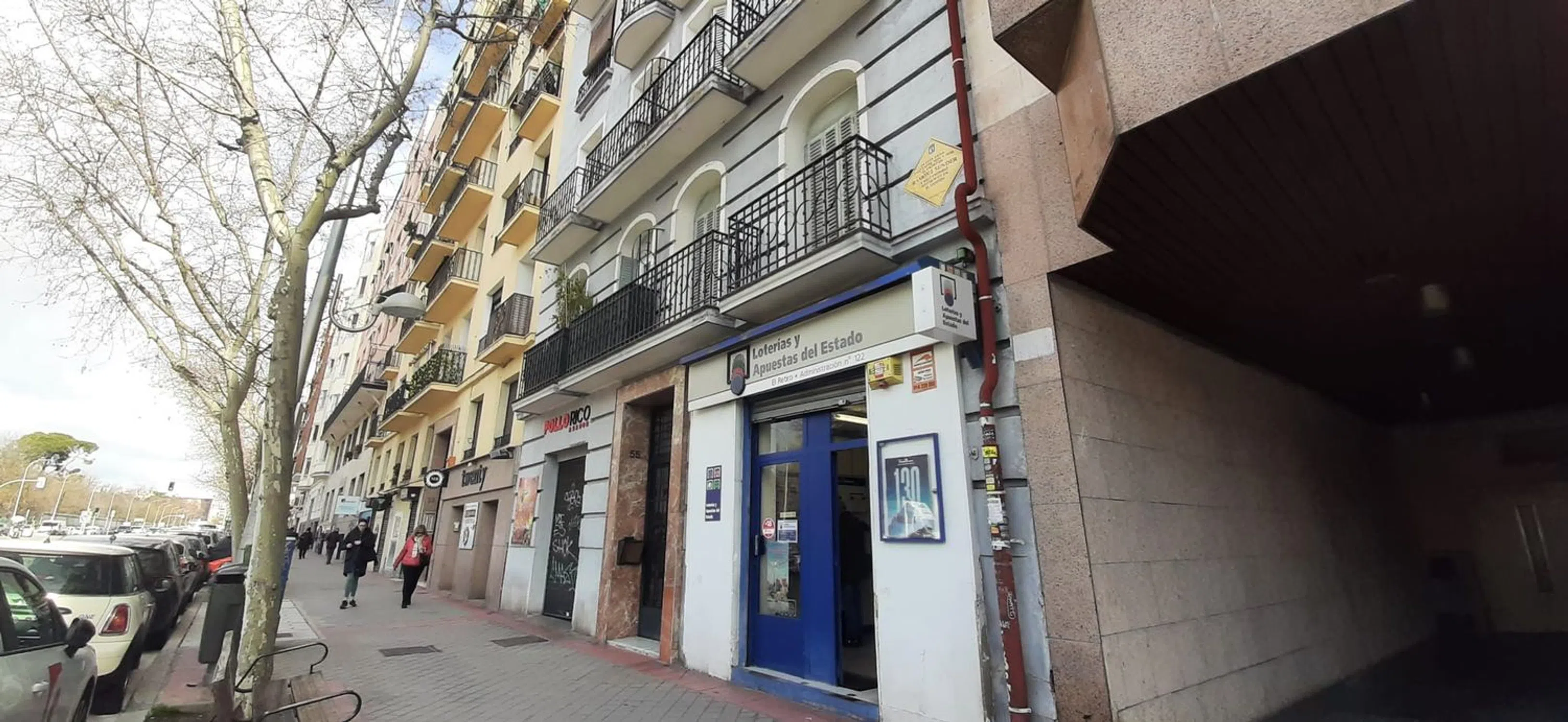 Piso en avenida de Menéndez Pelayo - Photo 2