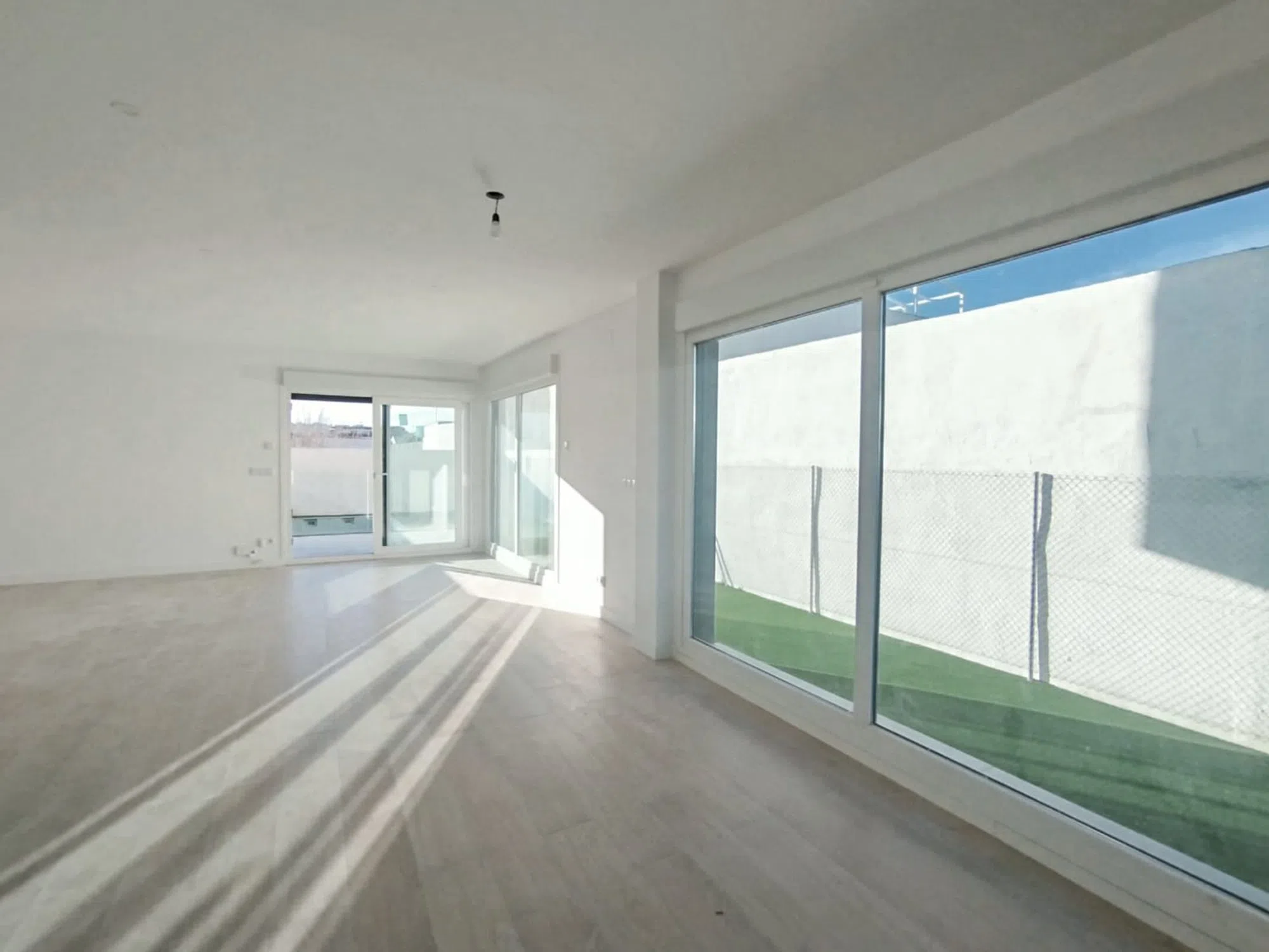 Chalet pareado en calle Septiembre - Photo 3