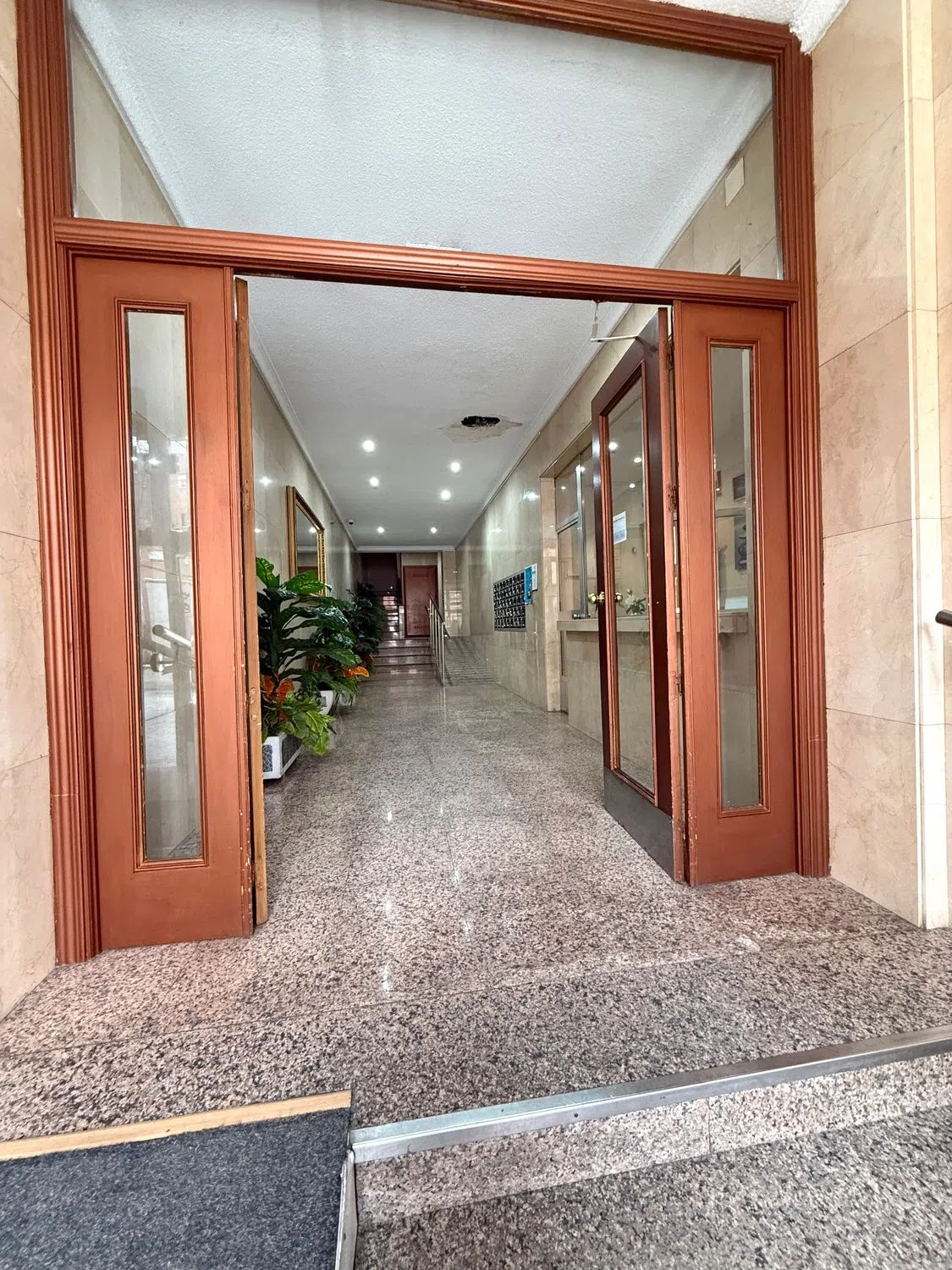 Piso en calle de Antonio López - Photo 2