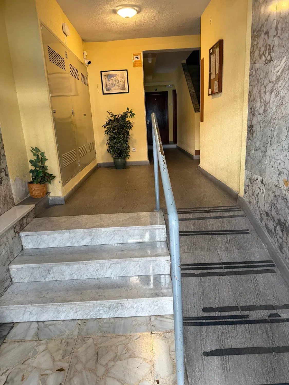 Piso en calle de Artajona - Photo 2