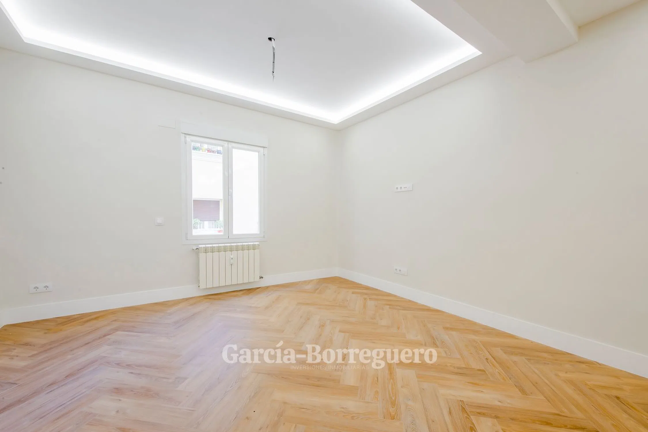 Piso en CL Fernan Gonzalez - Photo 4