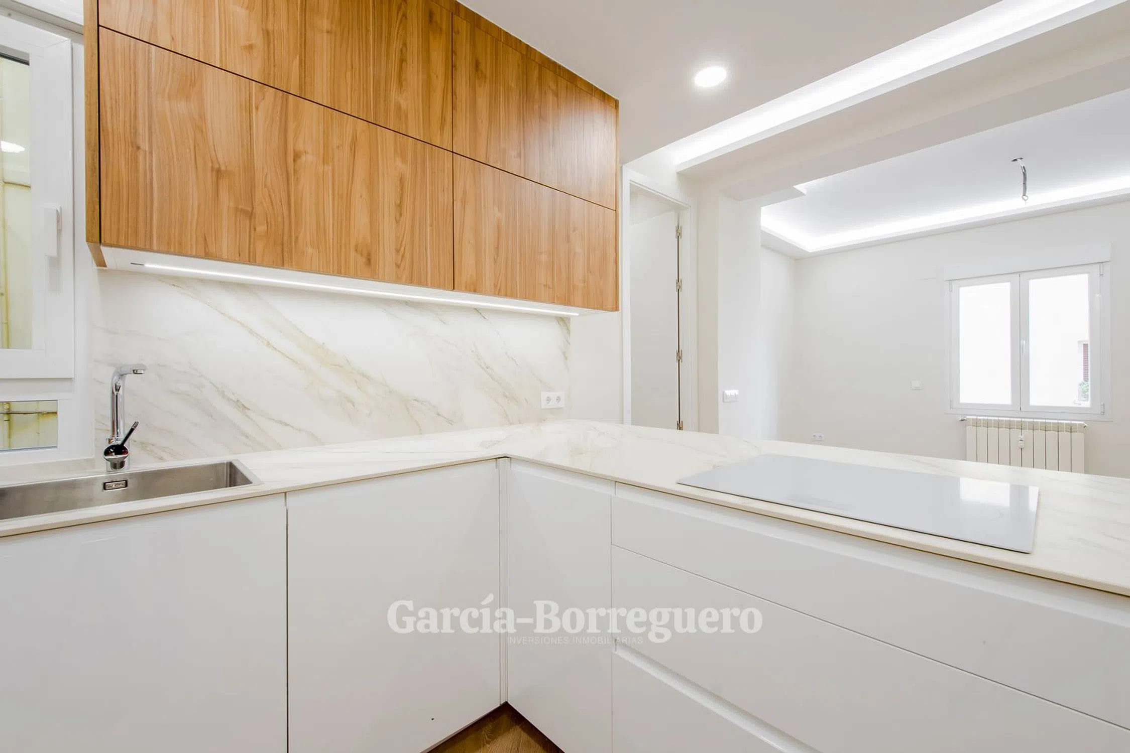 Piso en CL Fernan Gonzalez - Photo 6