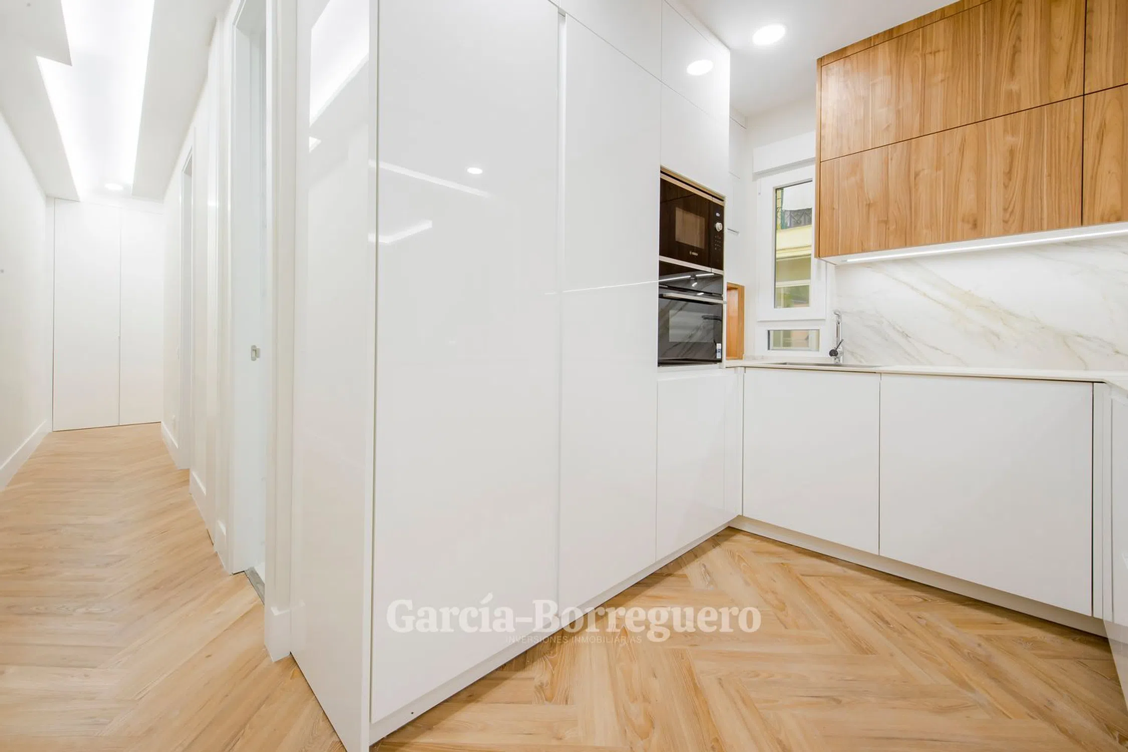 Piso en CL Fernan Gonzalez - Photo 8
