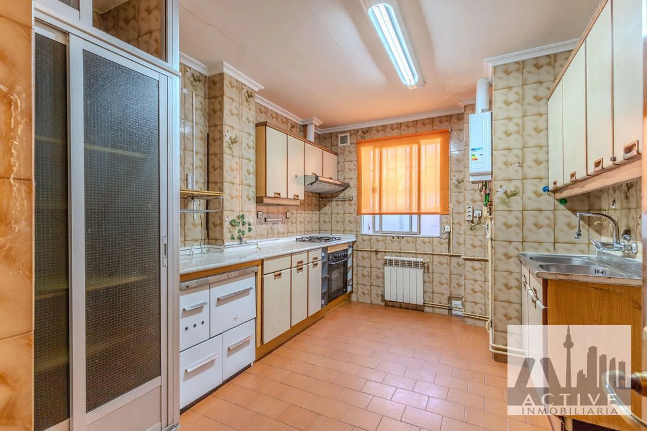 Piso en CL Valdecanillas - Photo 2