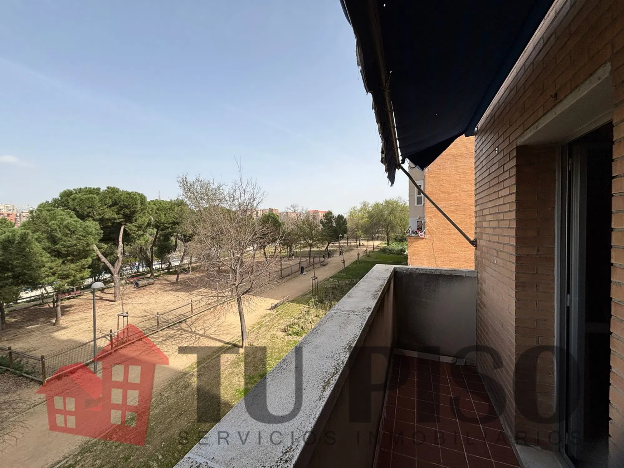 Piso en calle de Sierra Elvira - Photo 2