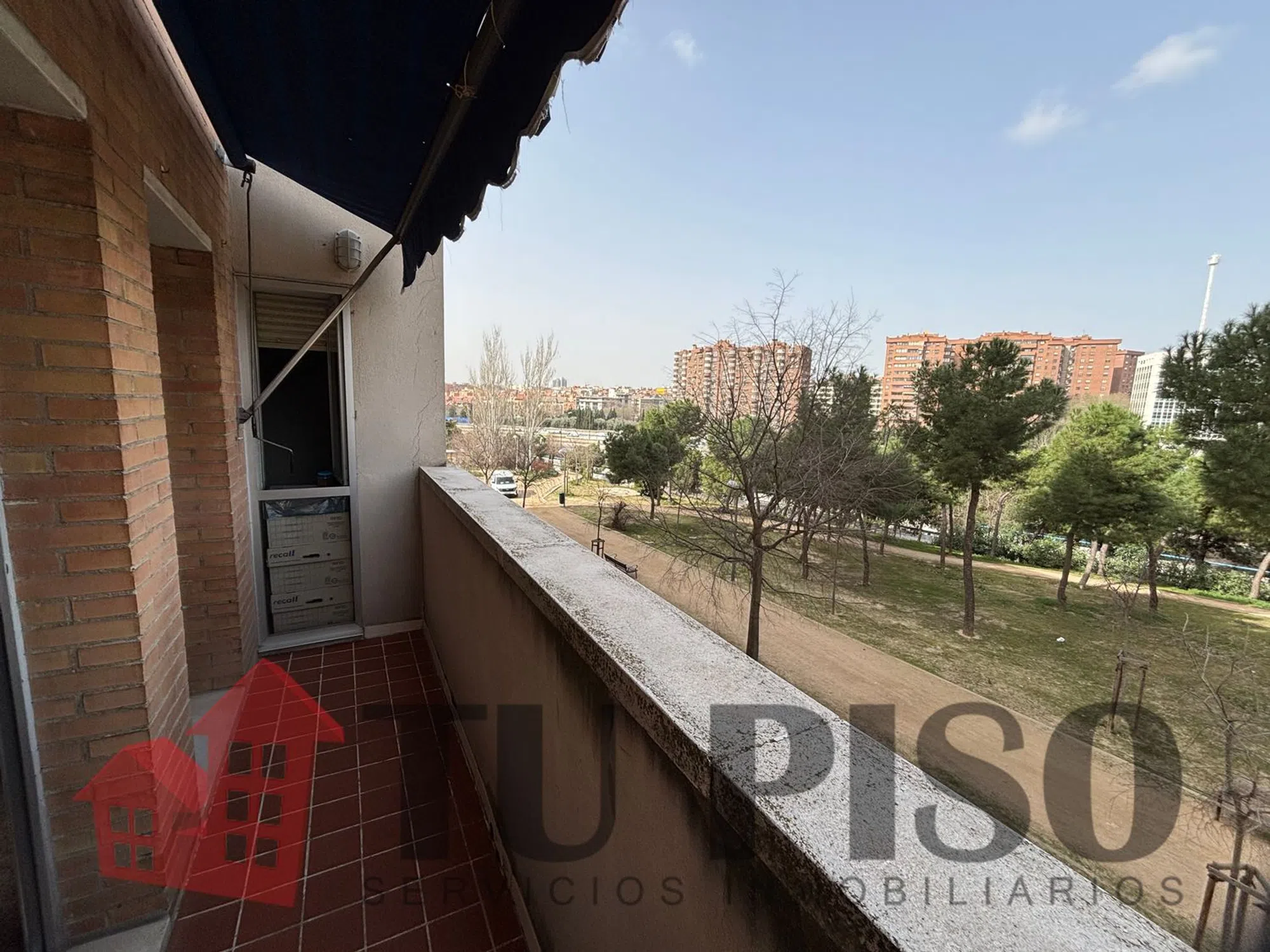 Piso en calle de Sierra Elvira - Photo 3