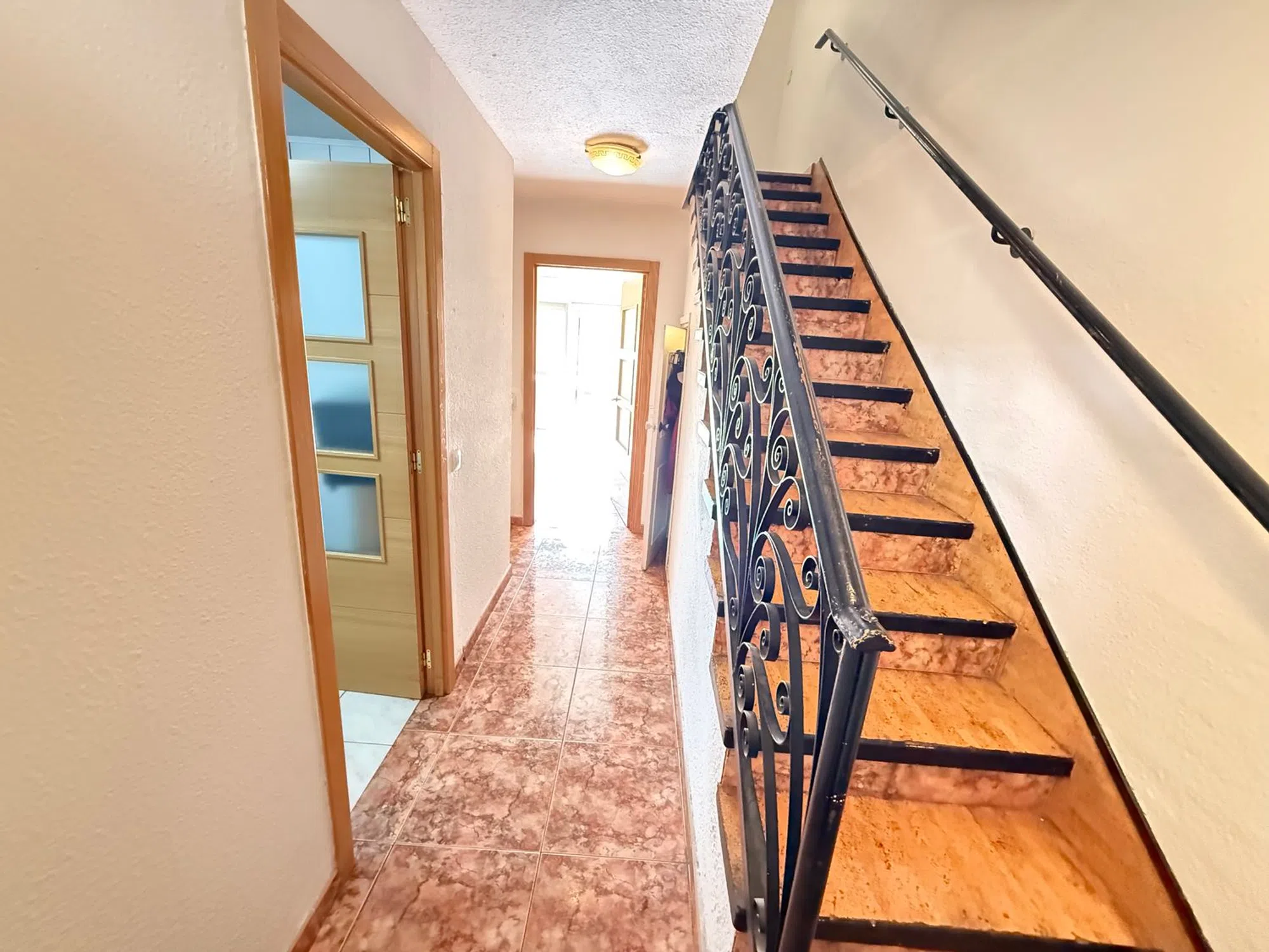 Chalet adosado en calle de Gainza - Photo 4