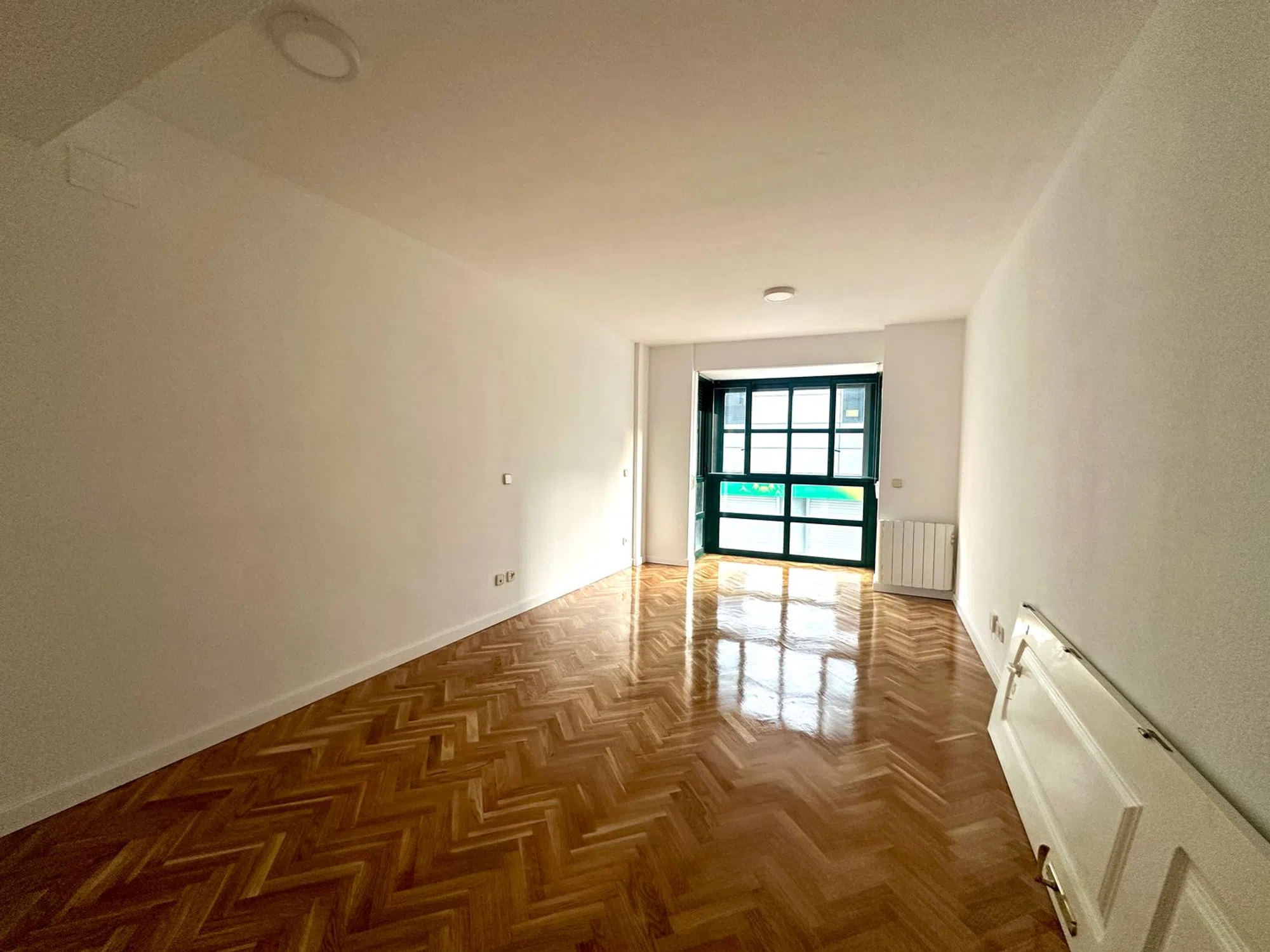 Piso en calle de la Coruña - Photo 2