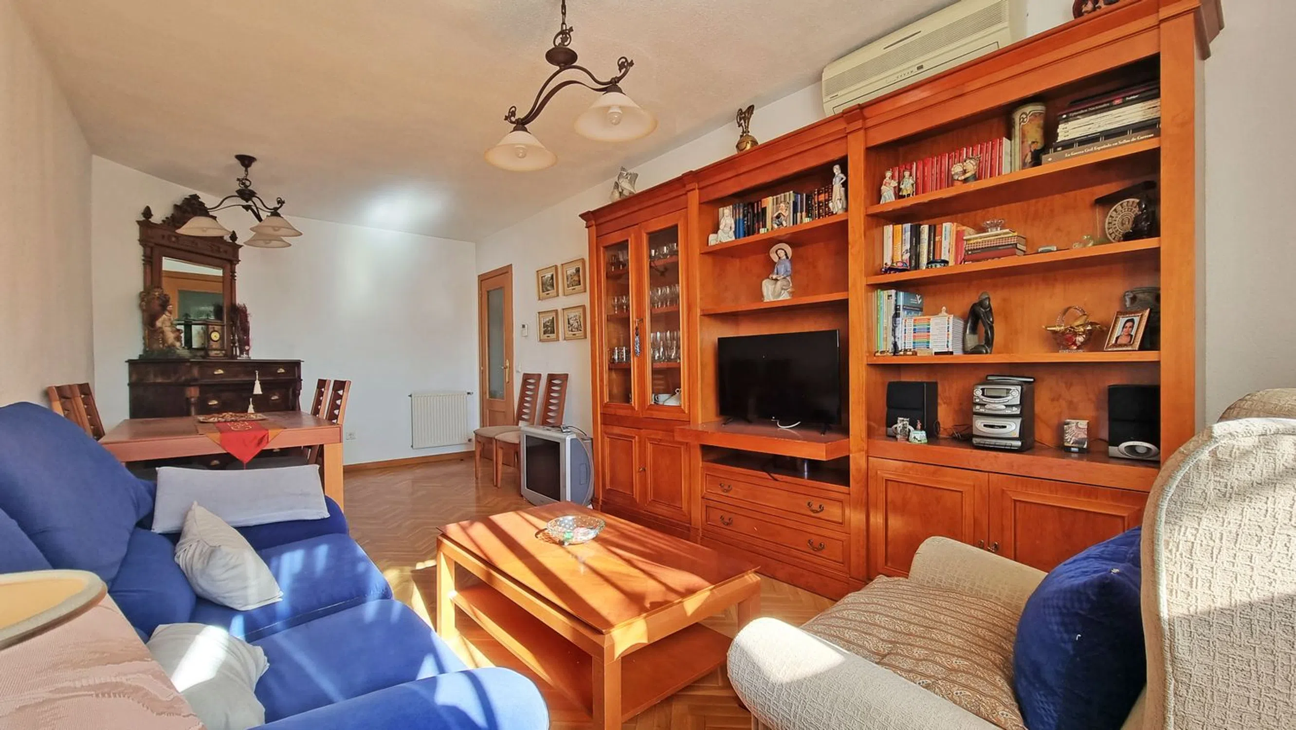 Chalet adosado en calle de Topacio - Photo 2
