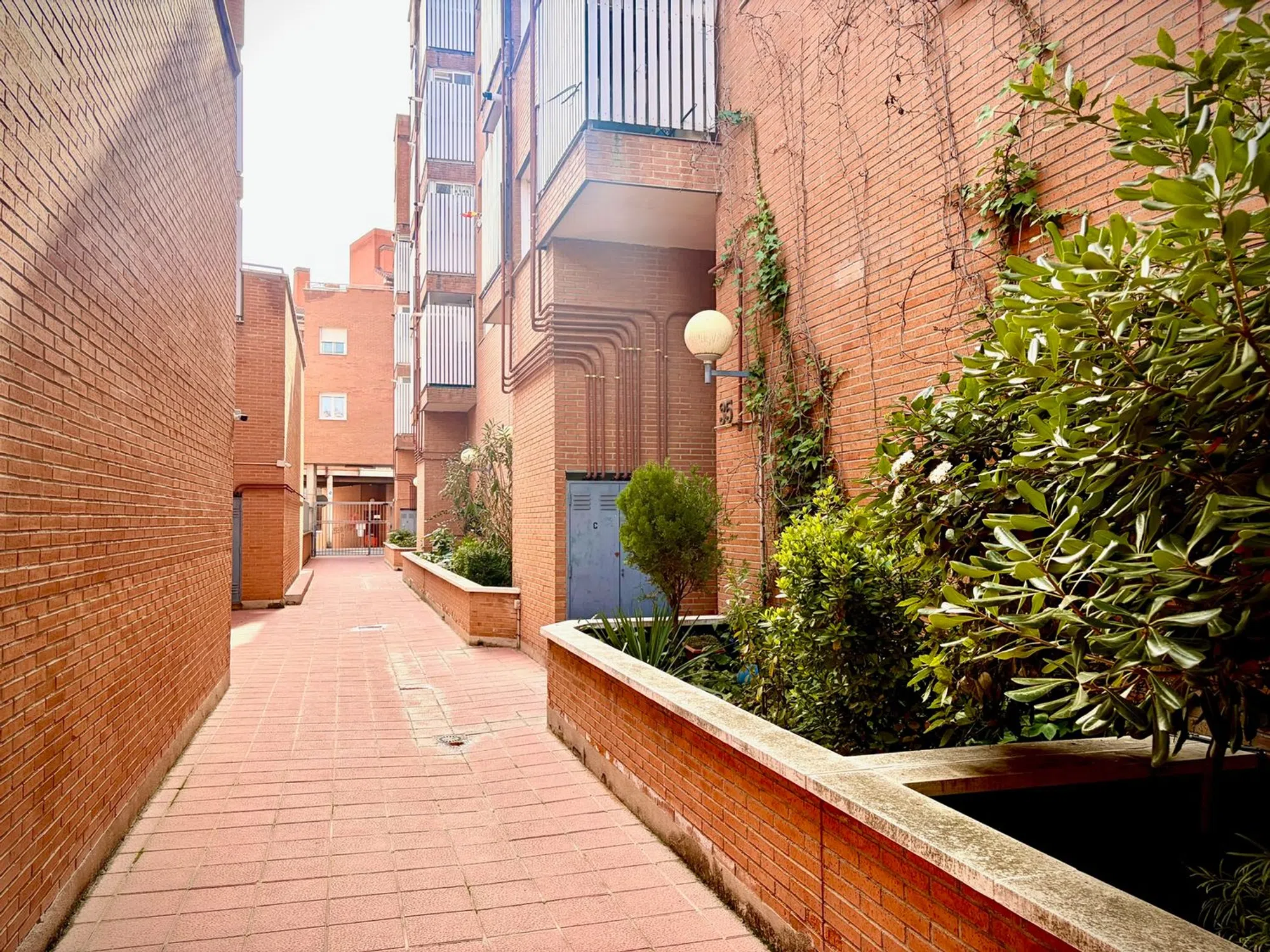 Piso en CL Ailanto - Photo 5