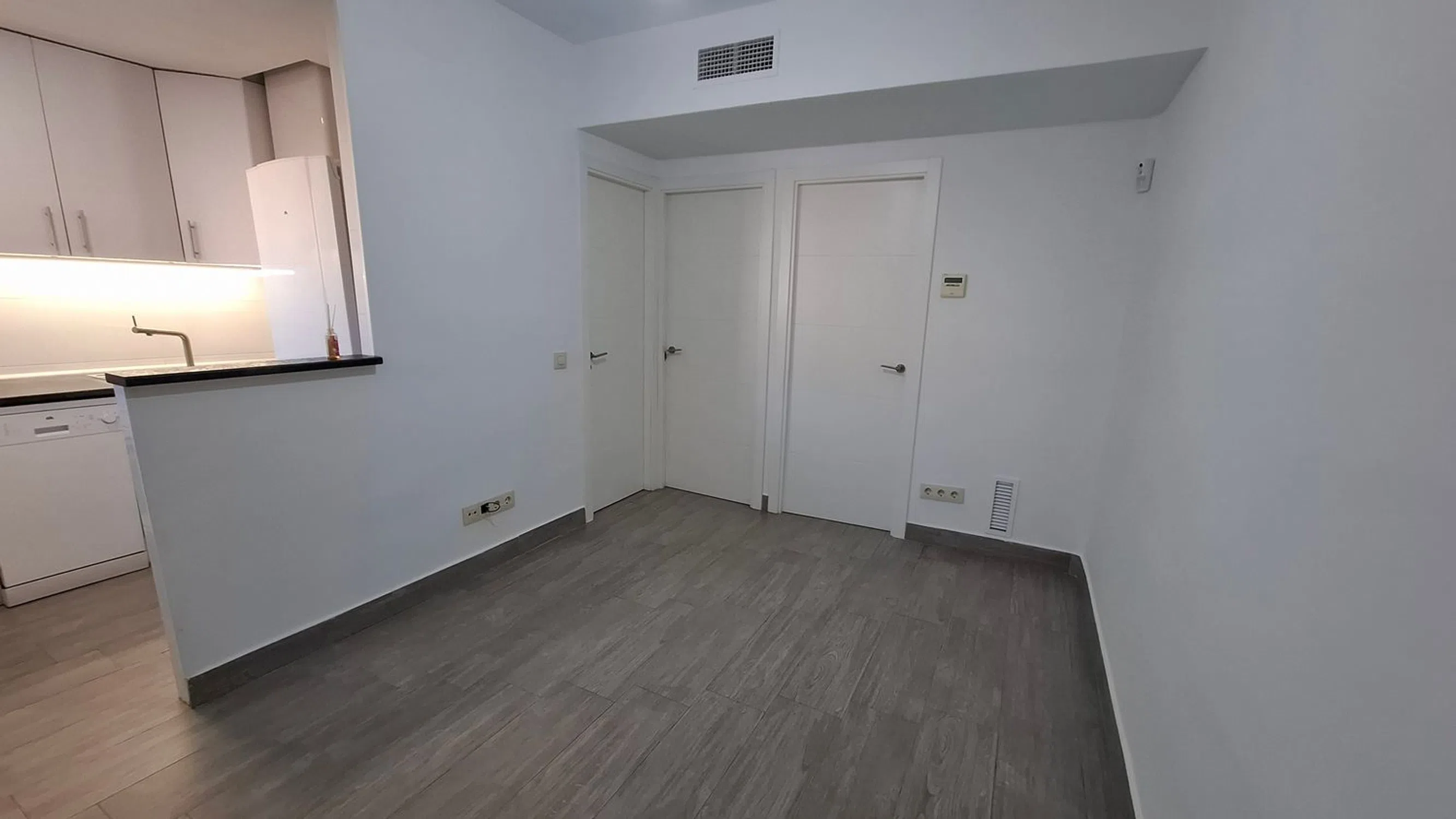 Piso en calle del Jaspe - Photo 2