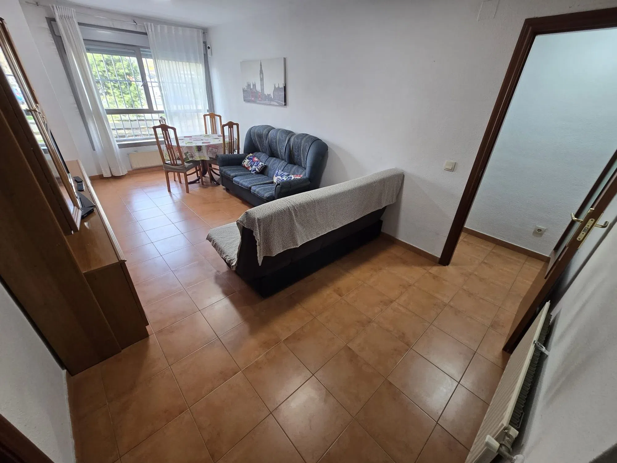 Piso en avenida de la Perla - Photo 2