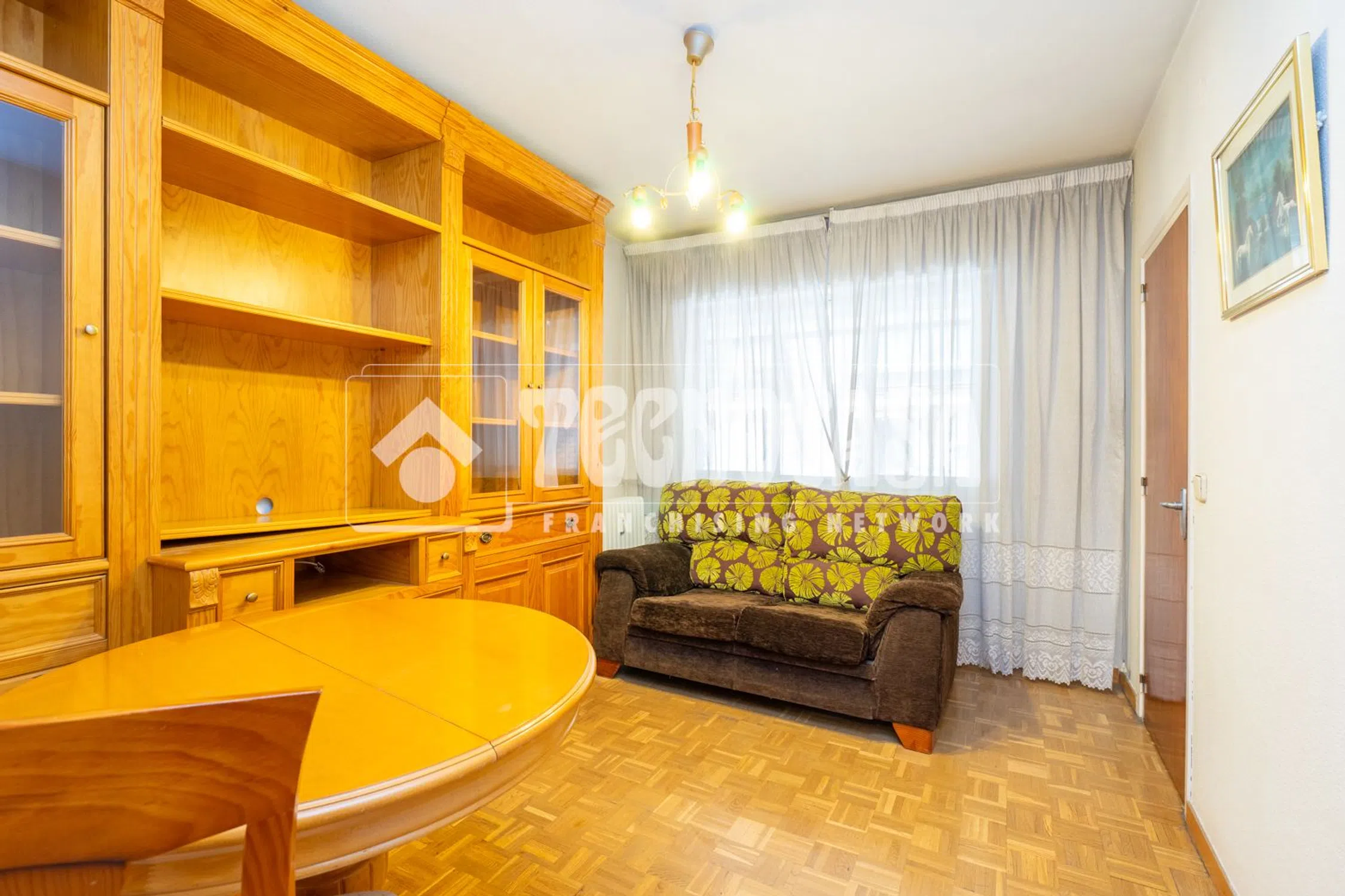 Piso en calle Lucano - Photo 2