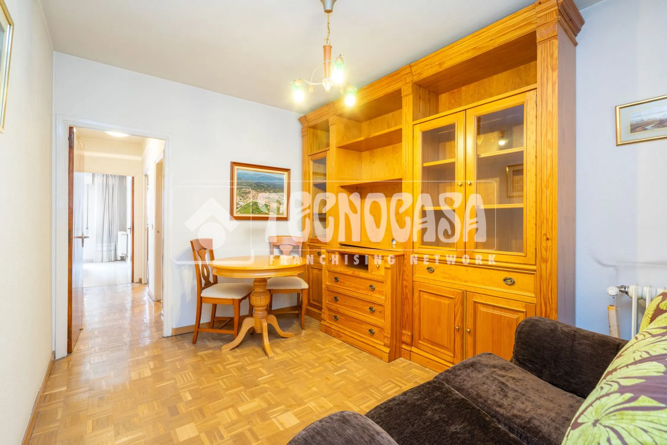 Piso en calle Lucano - Photo 3