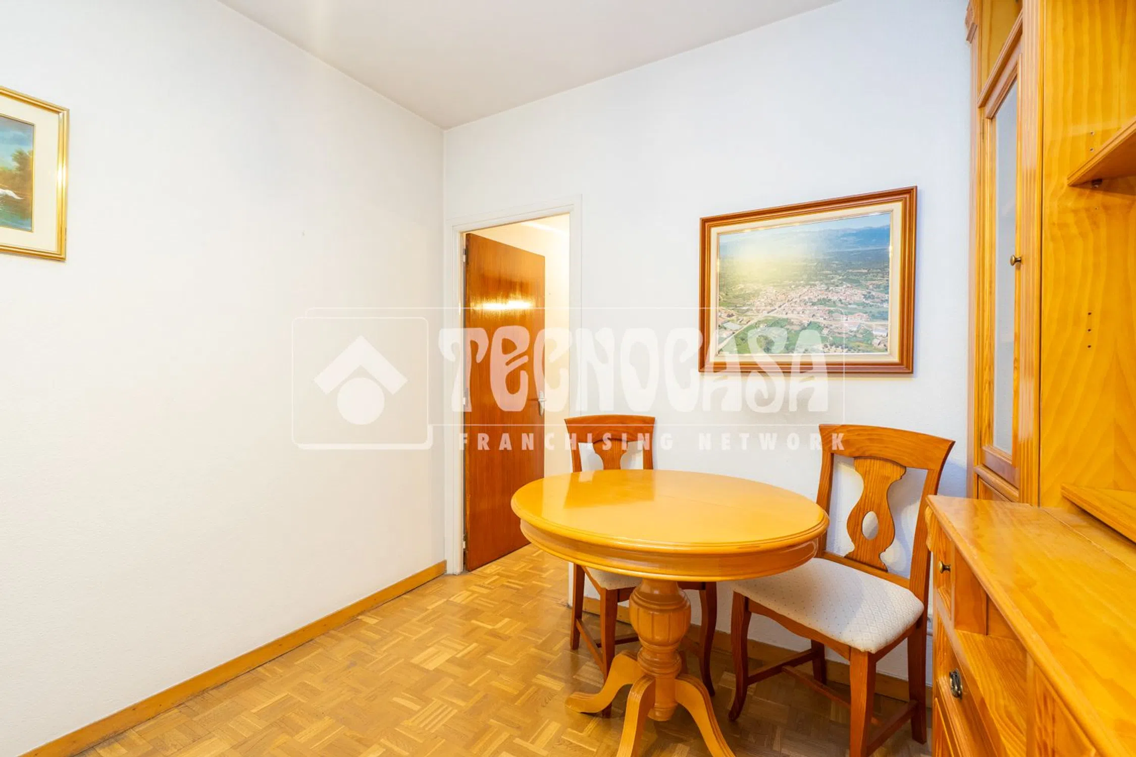 Piso en calle Lucano - Photo 4