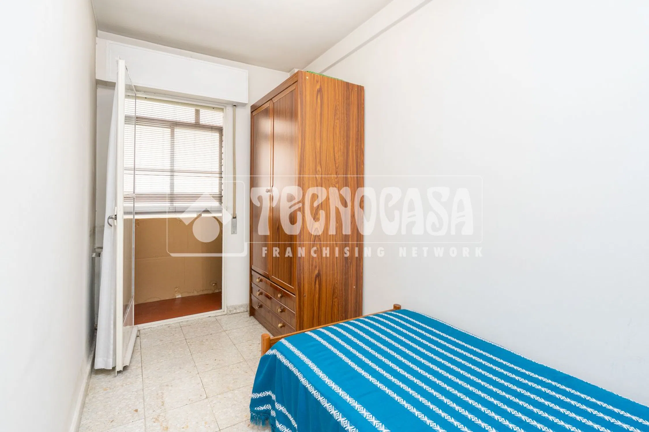 Piso en calle Lucano - Photo 8