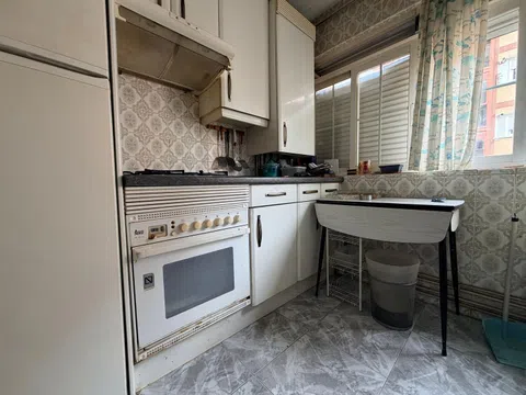 Flat in calle de la Villa de Churriana - Photo 5