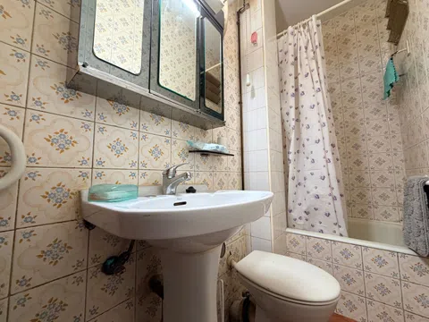 Flat in calle de la Villa de Churriana - Photo 6