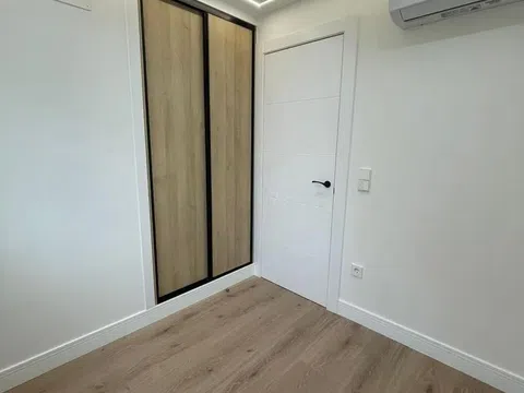 Flat in calle de Valle Inclán - Photo 13