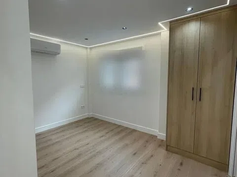 Flat in calle de Valle Inclán - Photo 18