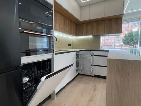 Flat in calle de Valle Inclán - Photo 3