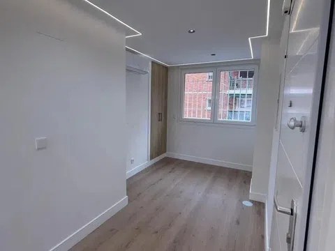 Flat in calle de Valle Inclán - Photo 7