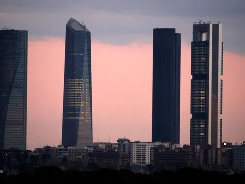 Flat in paseo de la Castellana - Photo 1