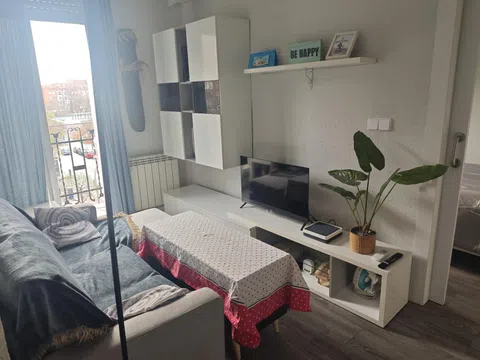 Flat - Photo 1