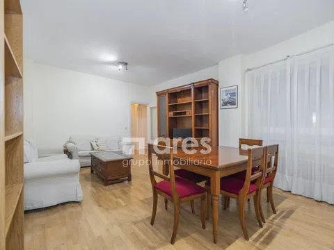 Flat in calle de Diego de León - Photo 4