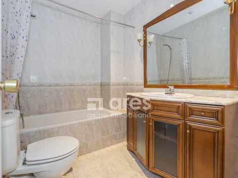 Flat in calle de Diego de León - Photo 7