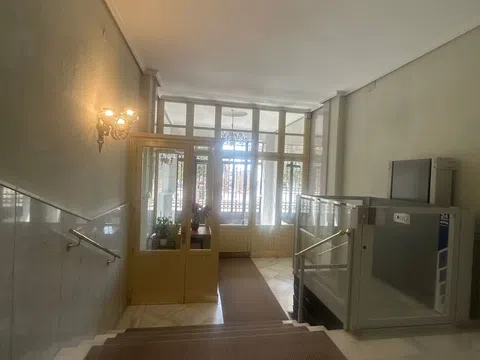 Flat - Photo 2