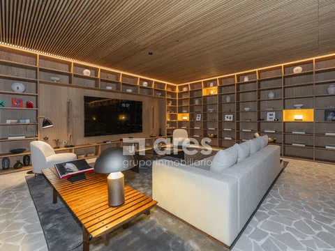 Flat in calle de Javier Ferrero - Photo 12